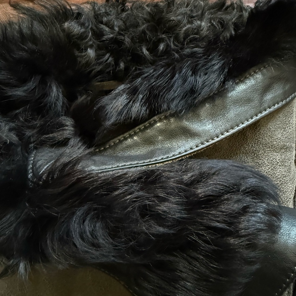 Danier Black and Gray Thinsulate Leather and Lambs Wool Trim Jacket - Picture 4 of 8